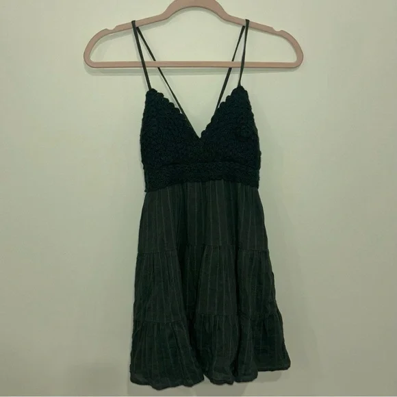 NWT Aerie Green Tiered Mini Dress Crochet Bodice V-Neck Boho Women’s Sz XXS - Picture 2 of 9
